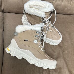 UGG Adirondack Meridian Hiker